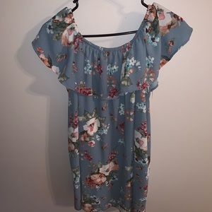 Off the shoulder floral dress! Worn once!!